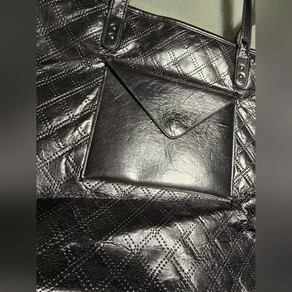 Bath & Body Works Bag Tote Silver Chrome Shoulder Handbag Purse Quilted Look - Picture 4 of 10
